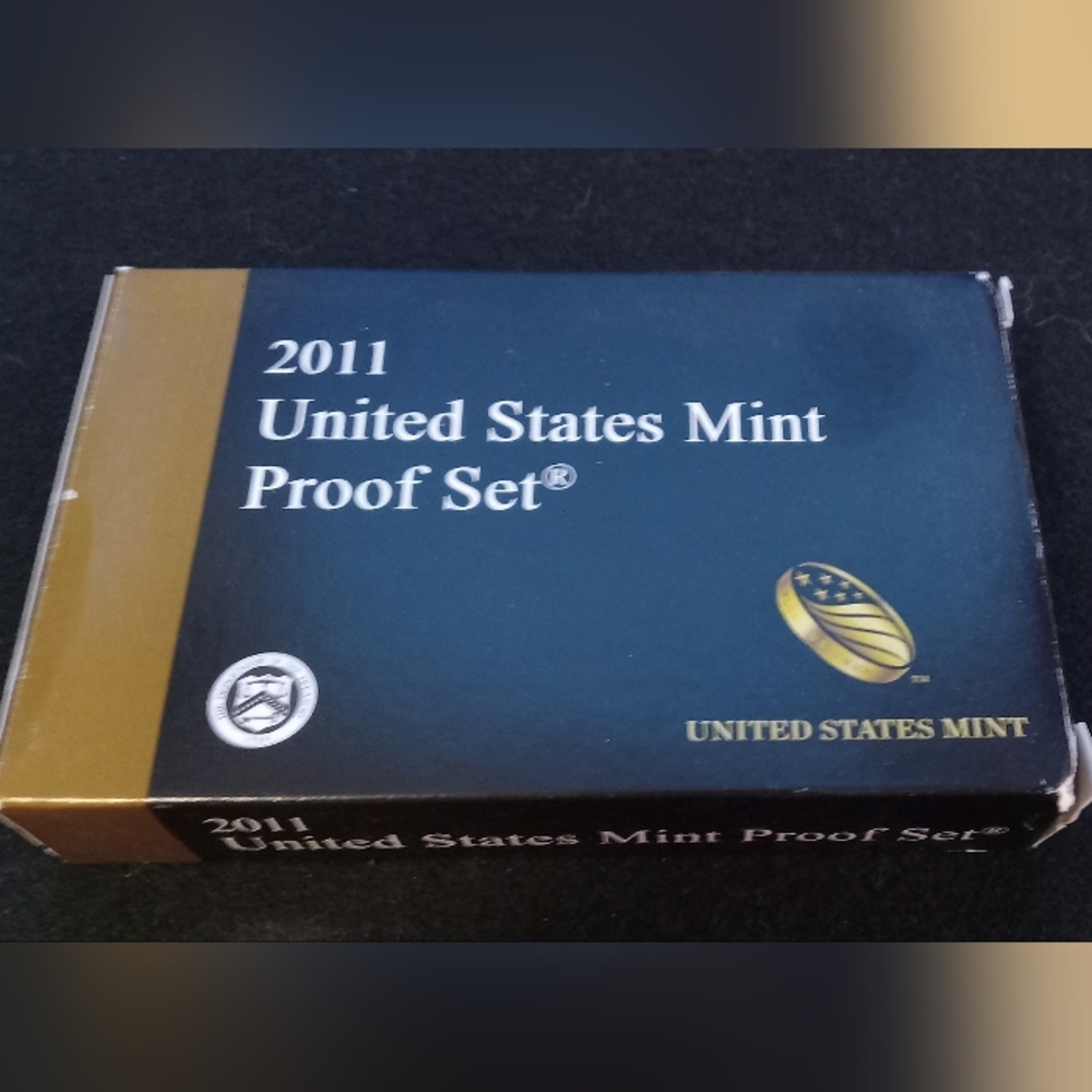 2011 United States Mint Proof Set - Black & Gold Box - Picture 2 of 7